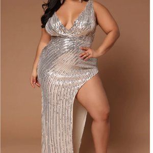 Delilah Sequin Maxi Dress in Silver - Size 3X (Fashion Nova Curve)